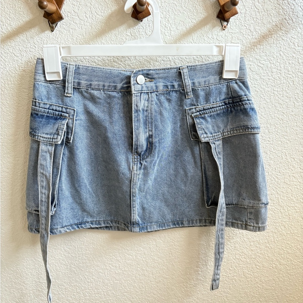 SHEIN Denim Cargo Mini Skirt with Pockets